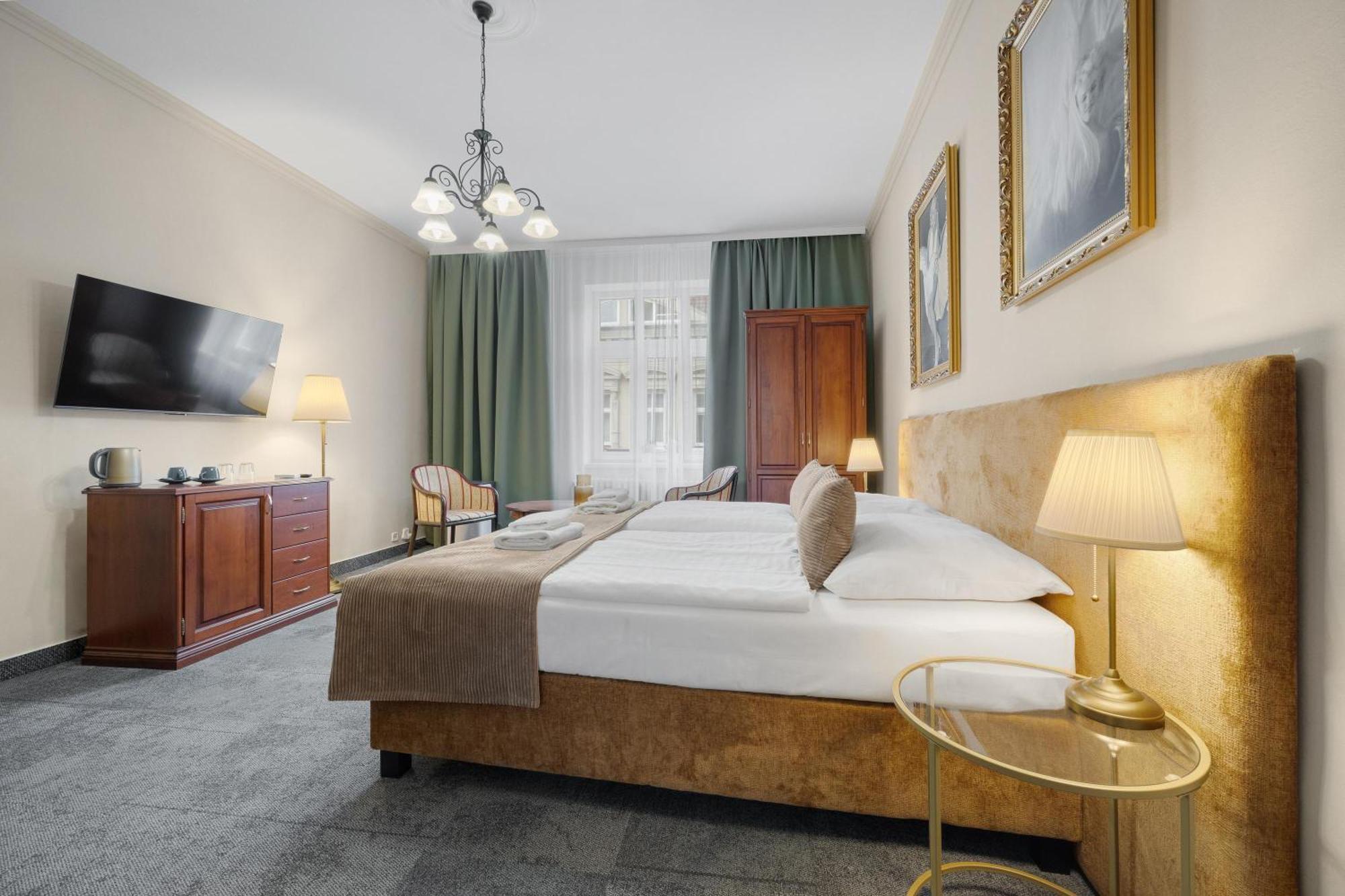 Hotel Reverie - Dependance, Check-In At Metropolitan Star Bratislava Exterior photo